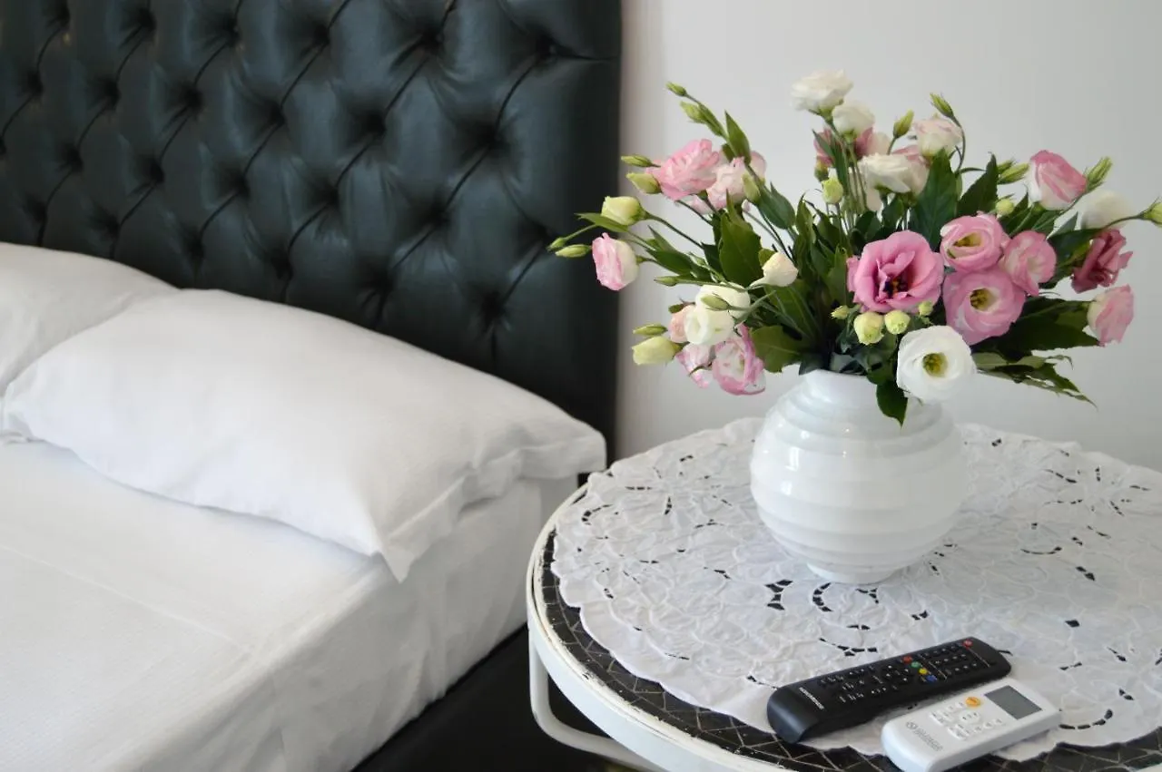 Barbarella Home Неаполь Италия